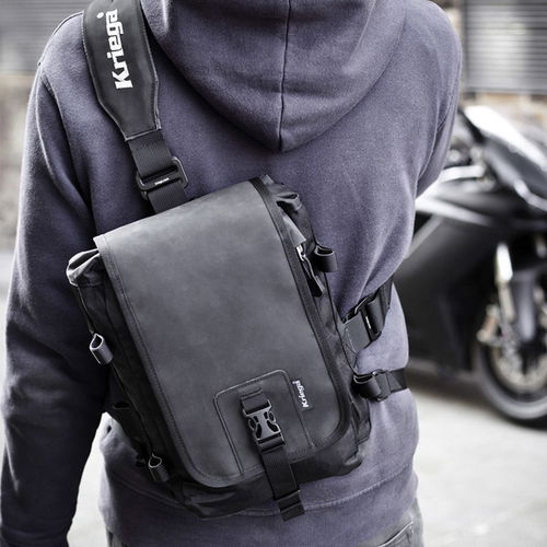 Kriega Sling Messenger Bag In Use                                                                                                                                                                                                                              