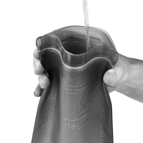 Filling a Kriega Hydrapak 3 litre Reservoir                                                                                                                                                                                                                    