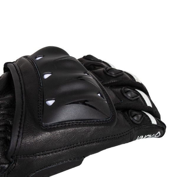 Knox Oulton Gloves Black White Mens - S