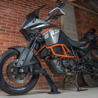 AX1000 All Black