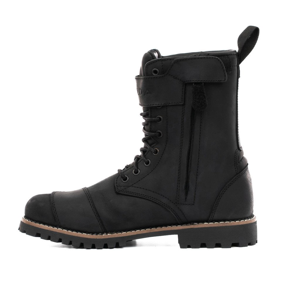 Pilgrim Grande Rev 2 Waterproof Boots Distressed Black