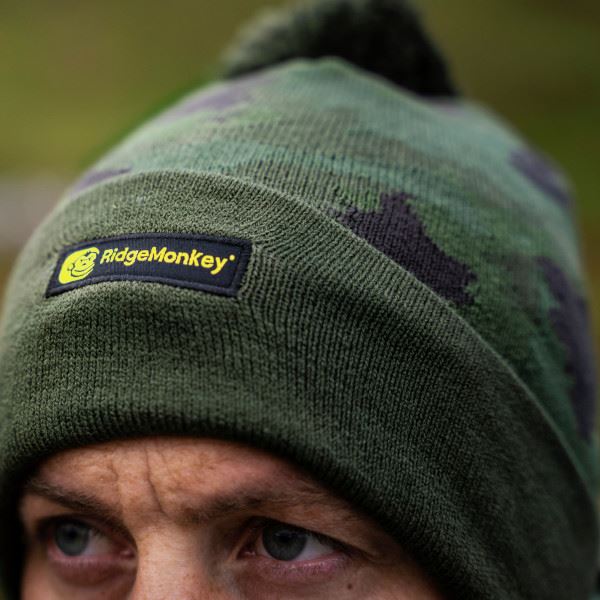 RidgeMonkey APEarel Camo Bobble Beanie 